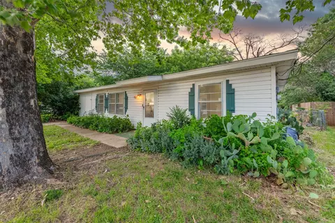 416 Arthur Dr, Hurst, TX 76053