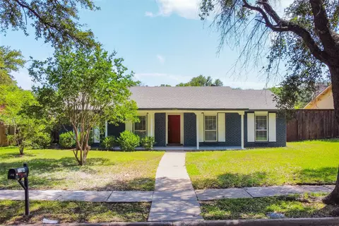 1104 Middle Cove Dr, Plano, TX 75023