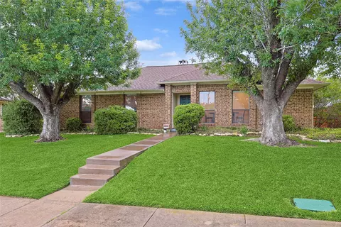 1645 Belltower Dr, Lewisville, TX 75067