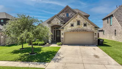 721 Seabourne Dr, Saginaw, TX 76179