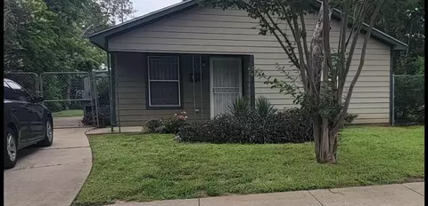 1309 E Annie St, Fort Worth, TX 76104