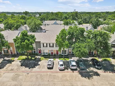 View/Area - 40 Abbey Rd, Euless, TX 76039 photo 2 of 5