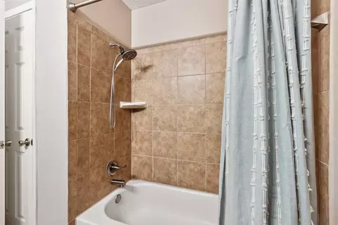Bath - 40 Abbey Rd, Euless, TX 76039 photo 3 of 3