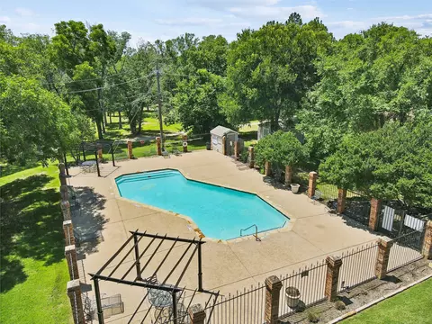 Exterior - 40 Abbey Rd, Euless, TX 76039 photo 10 of 10