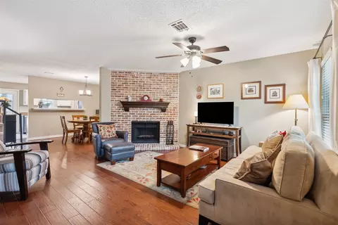 Living - 40 Abbey Rd, Euless, TX 76039 photo 1 of 2