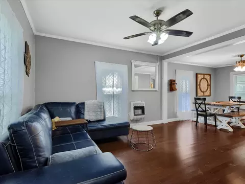 105 E Mulberry St, Leonard, TX 75452