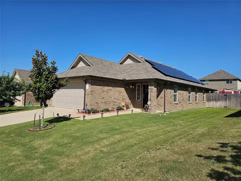 1607 Blue Jay Dr, Ennis, TX 75119