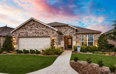 933 Freedom Ln, Aubrey, TX 76227
