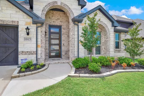 1015 Clydeview Rd, Forney, TX 75126 photo 2