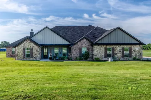 1004 Dama Ct, Weatherford, TX 76087