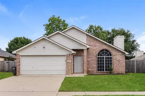 9090 San Joaquin Trl, Fort Worth, TX 76118