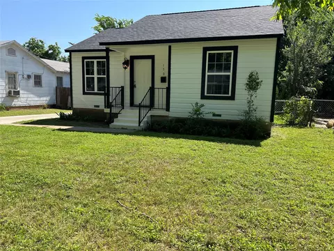 150 N Judkins St, Fort Worth, TX 76111