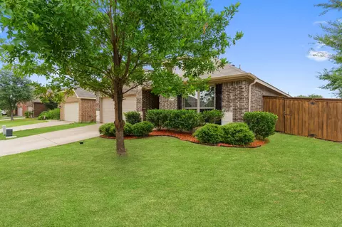 2034 Allyson Dr, Heartland, TX 75126