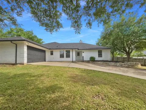 213 William Allen Ln, Decatur, TX 76234