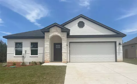 5501 Firewood Trl, Granbury, TX 76048