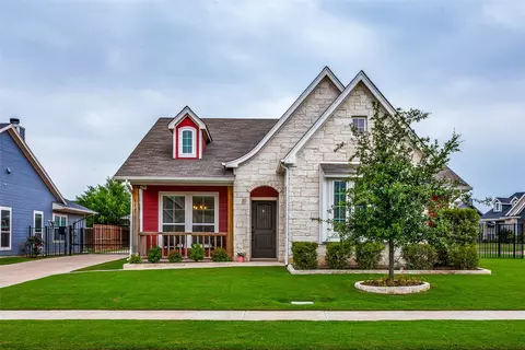 617 Joy Ct, Burleson, TX 76028
