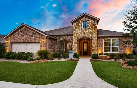 937 Freedom Ln, Aubrey, TX 76227