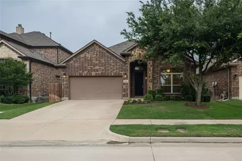 2805 Pioneer Dr, Denton, TX 76210