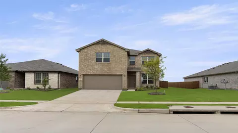 925 N Ravenwood Ln, Van Alstyne, TX 75495