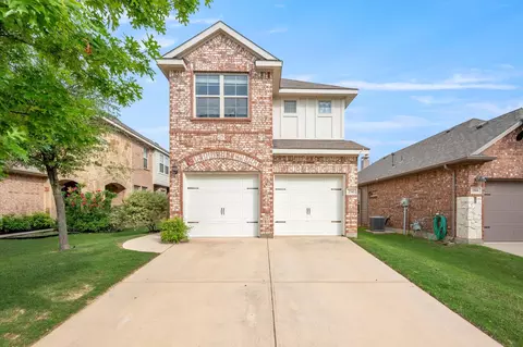2745 Bretton Wood Dr, Fort Worth, TX 76244