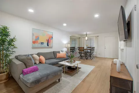 5018 Les Chateaux Dr #136, Dallas, TX 75235