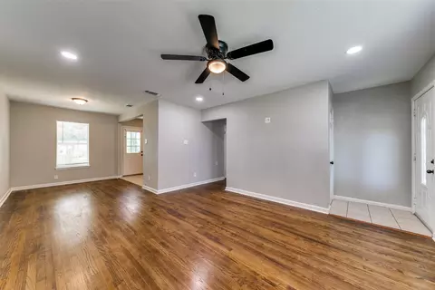 2419 Hudspeth Ave, Dallas, TX 75216
