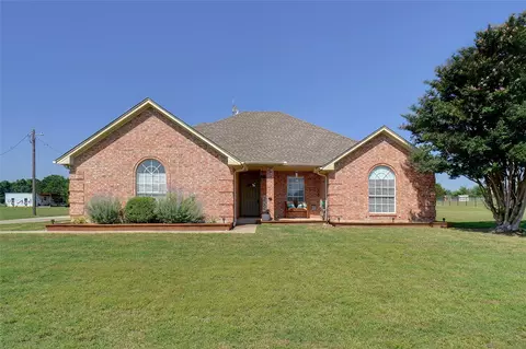 3009 English Creek Dr, Azle, TX 76020