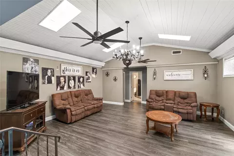 Entry Way - 101 Emerald Dr, Minden, LA 71055 photo 1 of 2