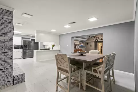 Dining - 101 Emerald Dr, Minden, LA 71055 photo 2 of 2
