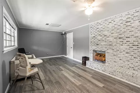 Living - 101 Emerald Dr, Minden, LA 71055 photo 1 of 1