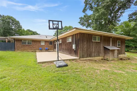 Exterior - 101 Emerald Dr, Minden, LA 71055 photo 4 of 8