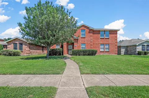 1027 April Showers Ln, Lancaster, TX 75134