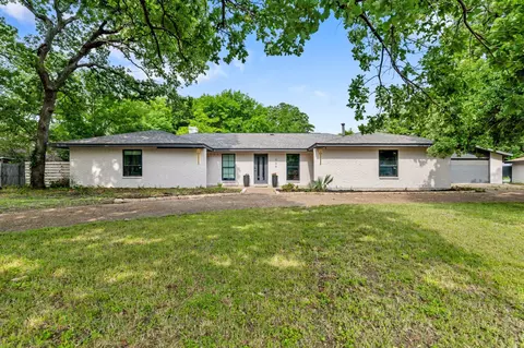 509 Roberts Cut Off Rd, River Oaks, TX 76114