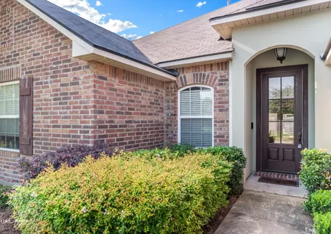 215 Clearbrooke Dr, Shreveport, LA 71115