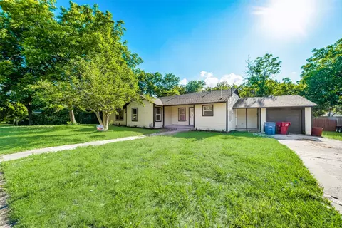 307 N Main St, Farmersville, TX 75442