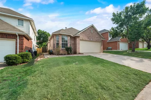 5000 Lodgepole Ln, Fort Worth, TX 76137