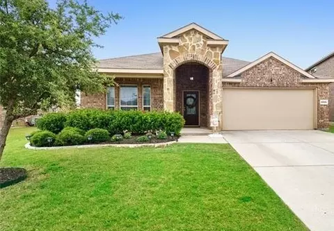 8605 Sierra Trl, Cross Roads, TX 76227