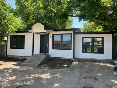3119 29th St, Fort Worth, TX 76106