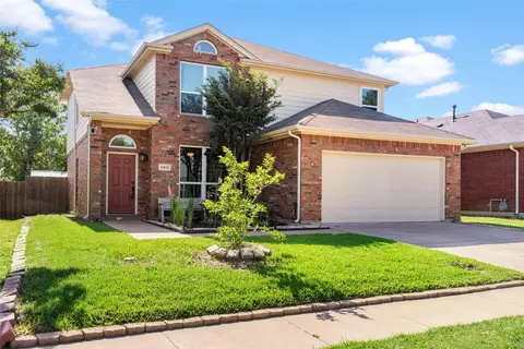 5912 Ash Flat Dr, Fort Worth, TX 76131