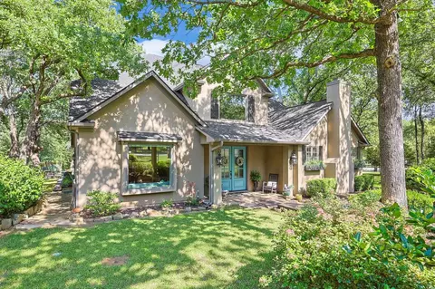 3003 Canyon Bluff Ct, Argyle, TX 76226