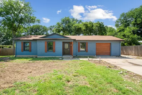 100 Gordon Dr, Azle, TX 76020