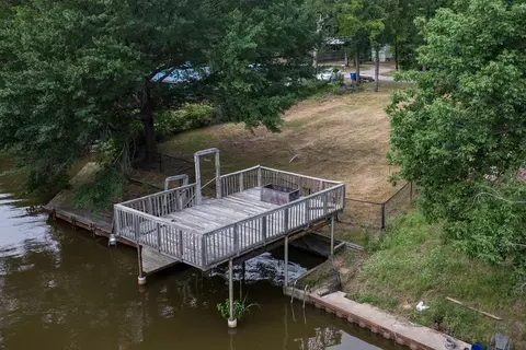 123 Plantation Dr, Gun Barrel City, TX 75156