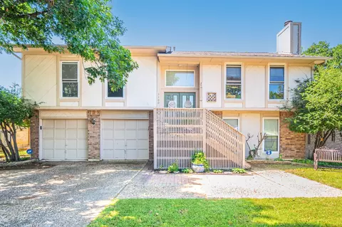 3100 Teakwood Dr, Bedford, TX 76021