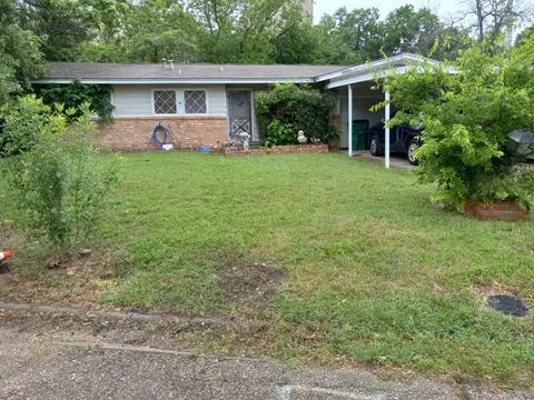 5014 Inwood Dr, Beverly Hills, TX 76711