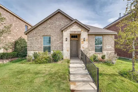 2321 Astapor Dr, Aubrey, TX 76227