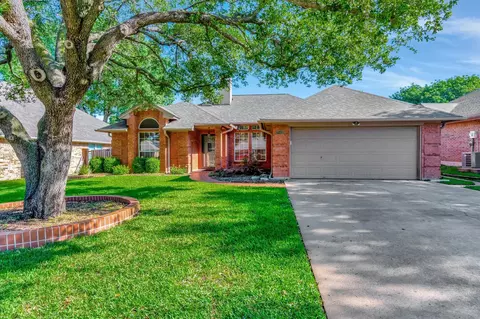 7513 Dana Ln, North Richland Hills, TX 76182