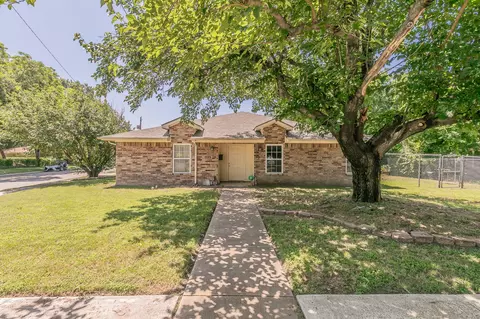 6836 Pecan Park Dr, Richland Hills, TX 76118