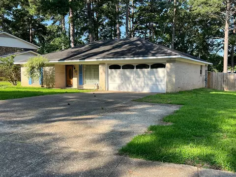 8840 Saint Clair St, Shreveport, LA 71118