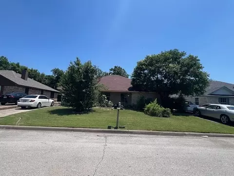 7748 Sable Ln #7748-7750, North Richland Hills, TX 76182