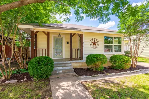 4412 Stadium Dr, Fort Worth, TX 76133